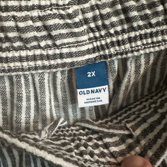 Old Navy wide leg railroad striped pants w/drawstring. 2X - Picture 6 of 7